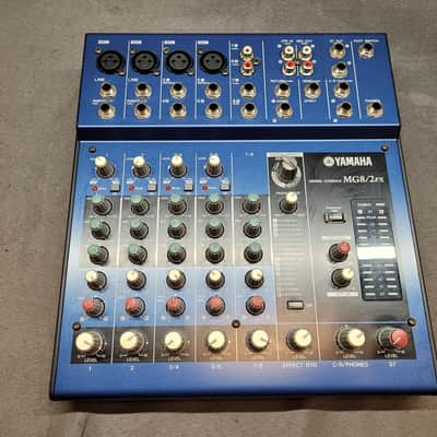 Yamaha MG8/2FX 8-channel Analog Mixer - Blue image 2