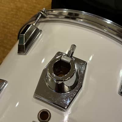 Pearl International 13" Tom - 1980s - White - w/ gig bag image 2
