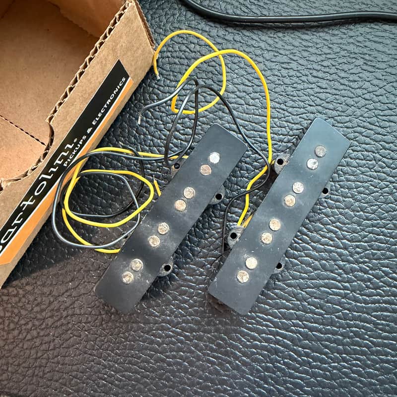 Fender Jazz Bass pickups MIM 2000s - Black image 1