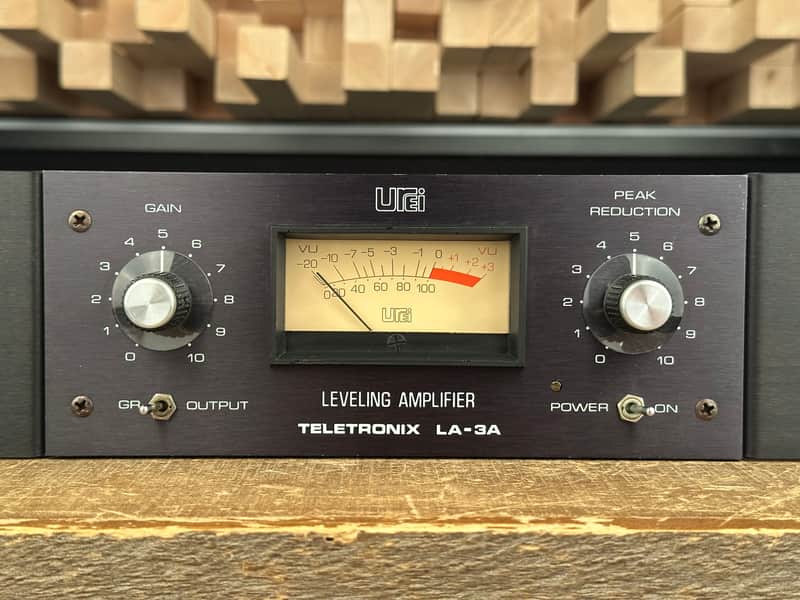 Vintage Urei Teletronix Universal Audio LA-3A Leveling Amplifier 1970s. All original. LA3A LA 3A. image 1