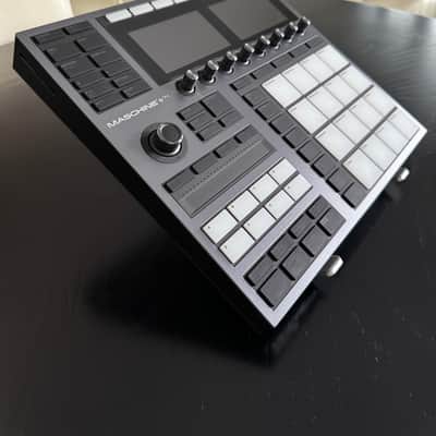 Native Instruments Maschine Plus in PRISTINE condition! image 2
