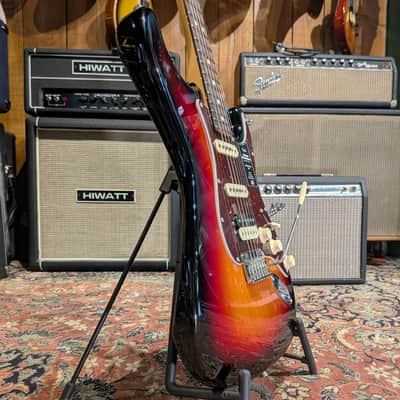 Immagine Fender American Professional II Stratocaster HSS with Rosewood Fretboard 2022 - 3-Color Sunburst - 2