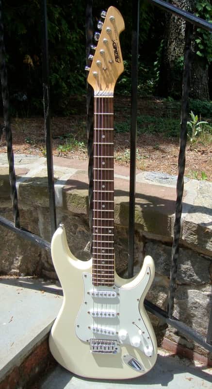 Peavey Raptor I -- first overseas Peavey production image 1