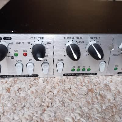 Focusrite Platinum VoiceMaster Channel Strip 2000s - Silver image 3