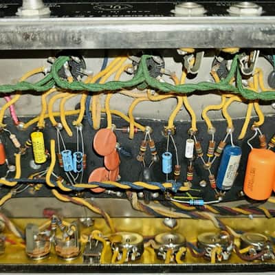 1965 Fender Vibrolux Reverb Vibrato Both Channels image 14