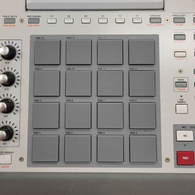 Akai MPC Renaissance Groove Production Studio 2012 - 2019 - Grey image 3