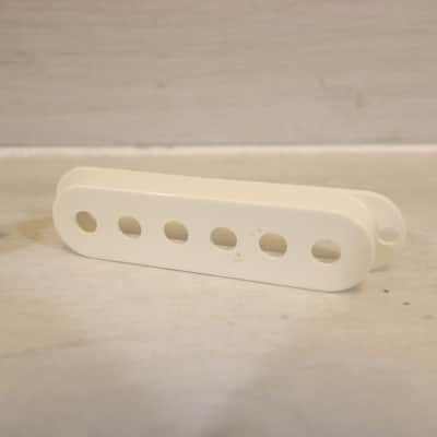 Unknown Single Coil Pickup Covers 2 - White image 2