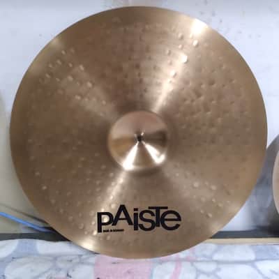 Paiste PST5 14" hi-hats & 20" Ride Cymbal image 15