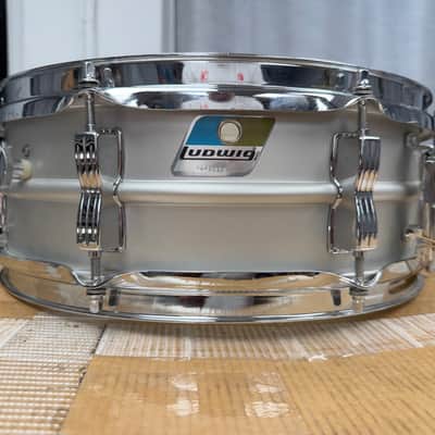 Ludwig Acrolite USA snare drum 5 x 14 very clean VINTAGE image 2