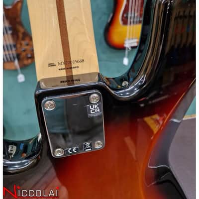 Fender Geddy Lee Jazz Bass, Maple Fingerboard, 3-Color Sunburst Demo image 12
