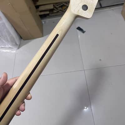Black head Black binding 4 string electric bass neck jazz bass stainless steel 20 frets gloss Maple guitar neck 34inch hole 18mm Black block inlay image 7