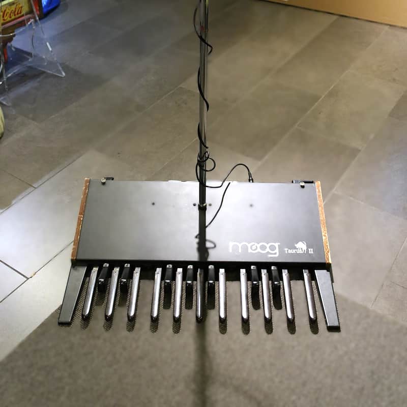 1981 – 1983 Moog Taurus II Black