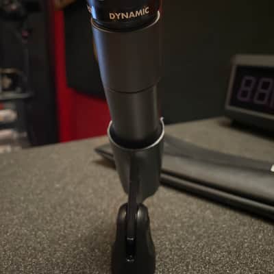 Shure SM57 Cardioid Dynamic Microphone 1984 - Present - Black image 2