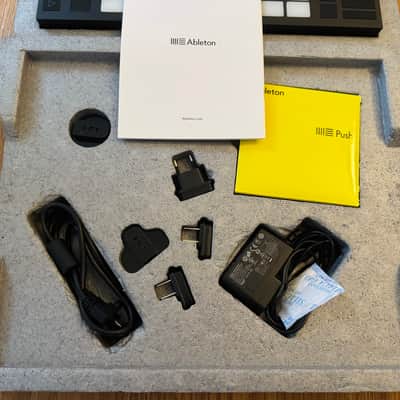 Ableton Push 2 MIDI Controller + Ableton Live 11 Standard License image 5