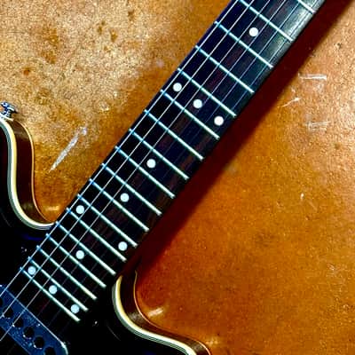 Brian May Guitar The BMG Special 2000s - Red image 3