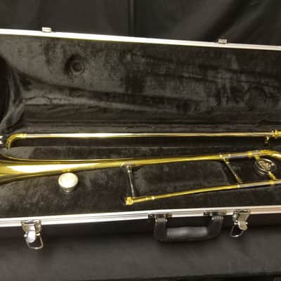 Eastman ETB221 Student Tenor Trombone serial S2301231 - Lacquer image 2