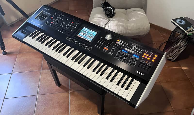 Roland V-Synth GT 61-Key Elastic Audio Synthesizer 2007 - 2009 - Black