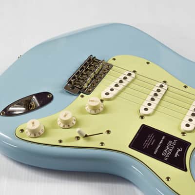 Fender Limited Edition Vintera II Road Worn '60s Stratocaster - Sonic Blue image 6