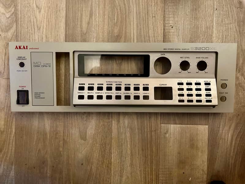Akai S3200XL Faceplate image 1