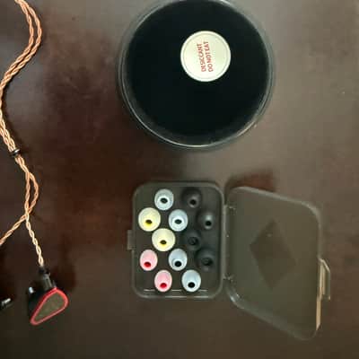 Symphonium Audio Crimson In-Ear Monitors - Black Anodized Aluminium / Forged Carbon image 5