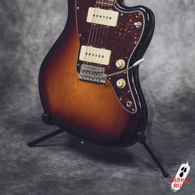 Fender Jazzmaster American Performer 3 Tone Sunburst 2021 image 13