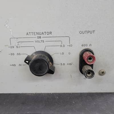 Hewlett Packard Model 650A Test Oscillator - Gray image 6