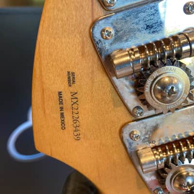 Fender Gold Foil Jazz Bass 2023 - Present - Sonic Blue image 5