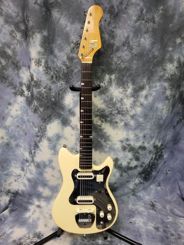 Vintage 1966 White Guyatone LG-65T Single Coil Pickups Whammy Pro Setup Gigbag image 1