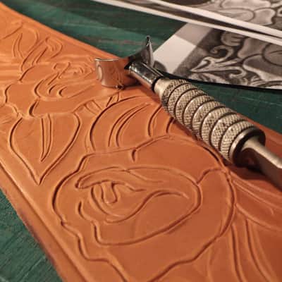 Well-Hung "The Gunfighter"  Hand-Carved / Tooled Leather Cowboy Grunge guitar strap, padded image 3