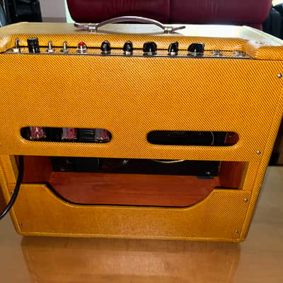Welagen Tweed Super-Leedee 2 x 10 Combo Manufacturer Recertified image 4