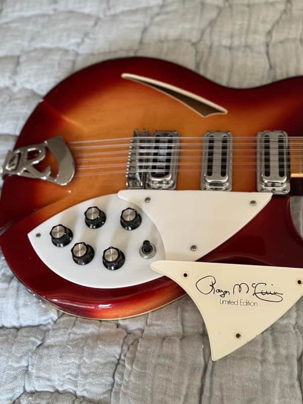 Rickenbacker 370 Roger McQuinn 1989 - red sunburst image 1