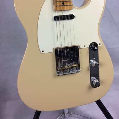 Fender Classic Player Baja Telecaster Desert Sand image 2