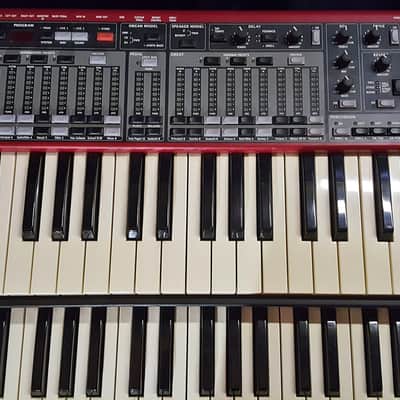 Immagine Nord C2 Organ 2010's - Red - 2