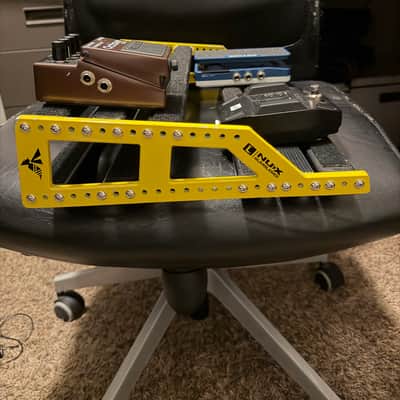 NuX NPB-L Bumblebee Large Pedal Board with Soft Case 2010s - Black / Yellow image 4