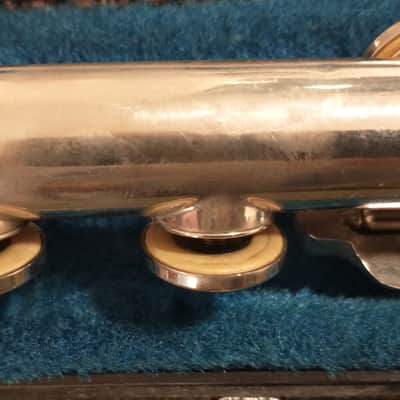 Yamaha YFL-22n flute - Silver-Plated image 5