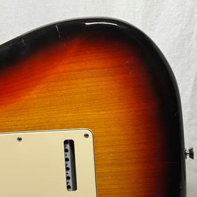 Fender American Standard Stratocaster Guitar 2008 - 3-Color Sunburst / Rosewood fingerboard image 10