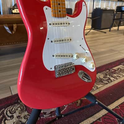 FENDER 1999 50'S CLASSIC SERIES STRATOCASTER CUSTOM FIESTA RED image 2