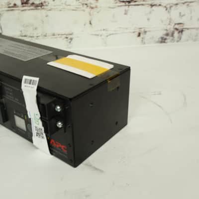 APC Rack PDU, Metered, 2U, 30A, 120V, (16) 5-20 image 4