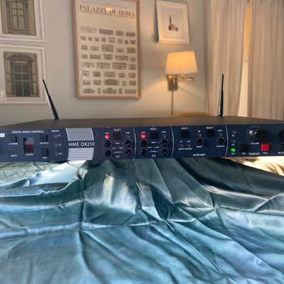 Clear-Com HME DX210 Digital Wireless Comm System image 1