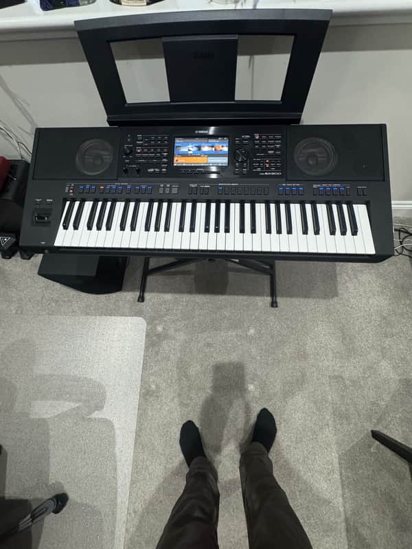 Yamaha Yamaha PSR-SX900 61-Key Arranger Workstation,KS-SW100 Subwoofer,Stand & Seat. 2024 - excellent image 1