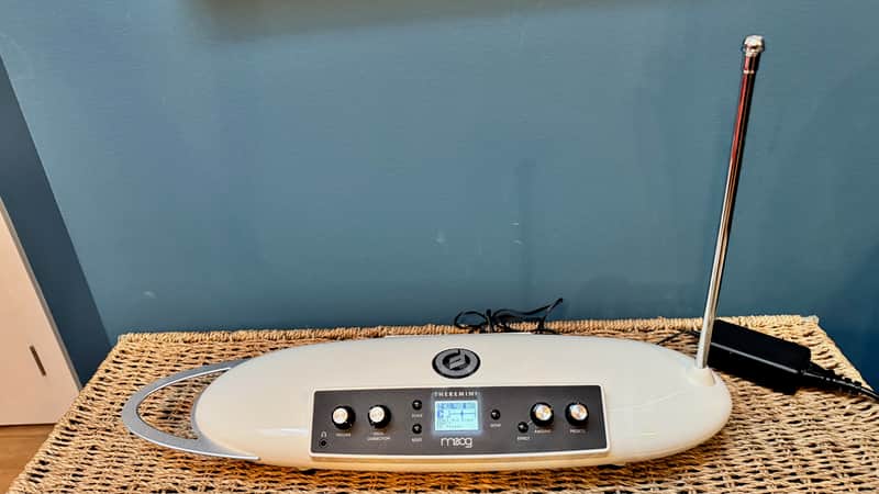 Moog Theremini Theremin 2016 White image 1