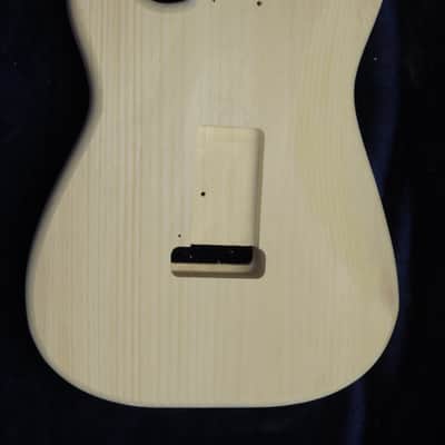 1 Piece 40yr Aged Pine Strat Style body - 3lbs 1oz #3664 *IMPORT CHARGES INCLUDED image 6