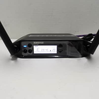 Mint Shure GLXD14+ Wireless Body Pack System with GLXD1+ Transmitter, GLXD4+ Receiver, SB904 Lithium-Ion Rechargeable Battery and WA302 Guitar Cable  Dual-Band System (Z3: 2.4, 5.8 GHz) Vocal 1 image 6