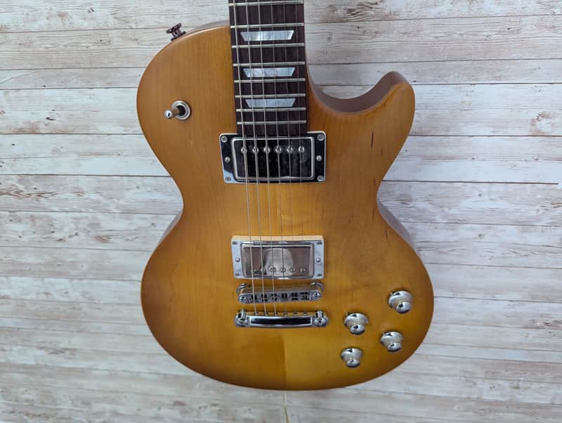 ギター Gibson Les Paul Tribute Gibson Les Paul Tribute - Satin Cherry Sunburst | Sweetwater