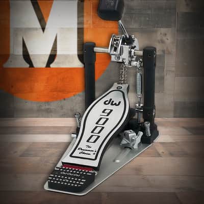 DW 9000 Series Single Bass Drum Pedal w/ Bag (DWCP9000) image 1