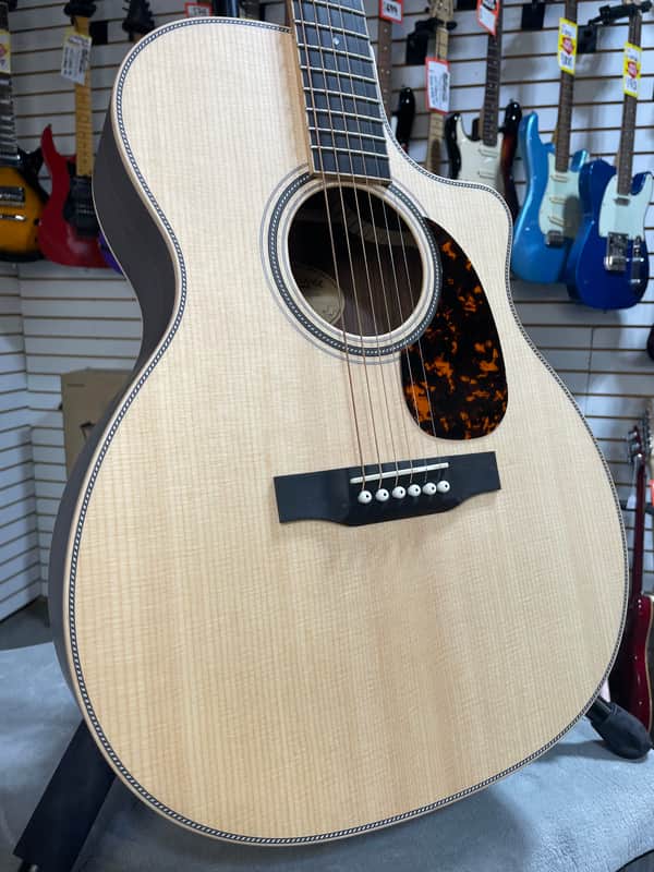 Larrivee VM-40 Acoustic Guitar - Natural w/OHSC & PLEK*D #055 image 1