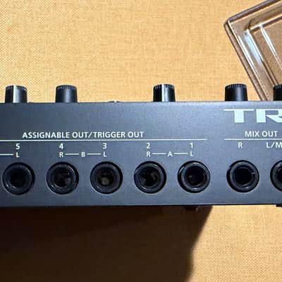 Roland TR-8S AIRA Rhythm Performer with Sample Playback 2018 - Present - Black image 3