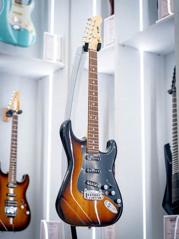 G&L USA CLF Research S-500 TS image 1