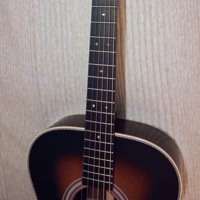 Martin OM-28 2022 - Sunburst image 13
