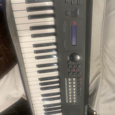 Yamaha MX61 61-Key Digital Synthesizer 2010s - Black image 2